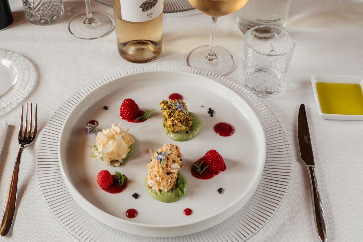 Plat, vin et huile de Terre di Giorgio pour une expérience gastronomique dans le Val d’Orcia